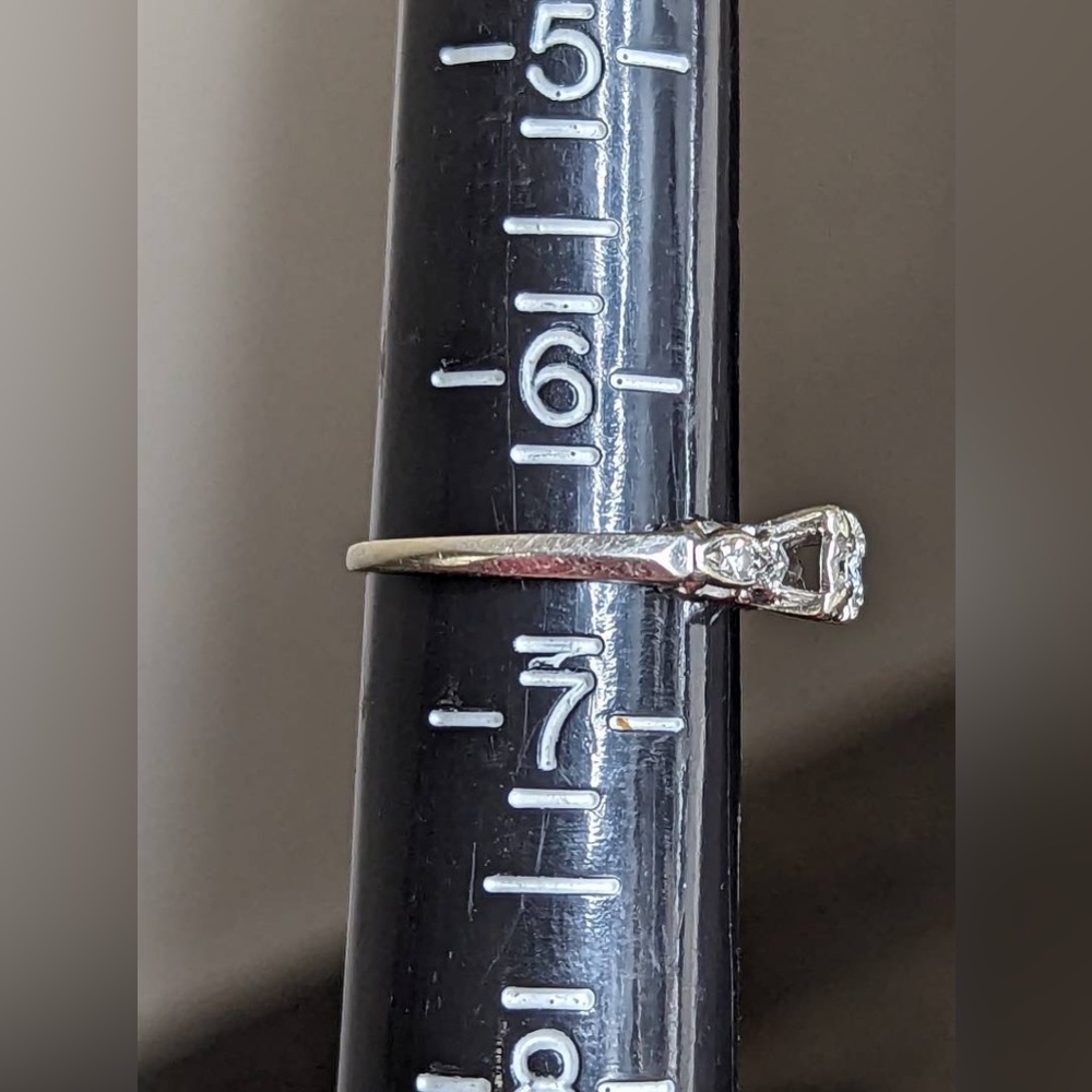 14k Solid White Gold .47ctw Diamond Ring Size 6.5 - image 5